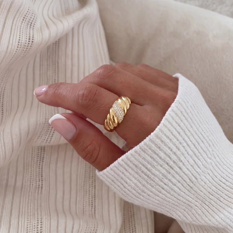 Ring Croissant - Serpentina Pavé Gold