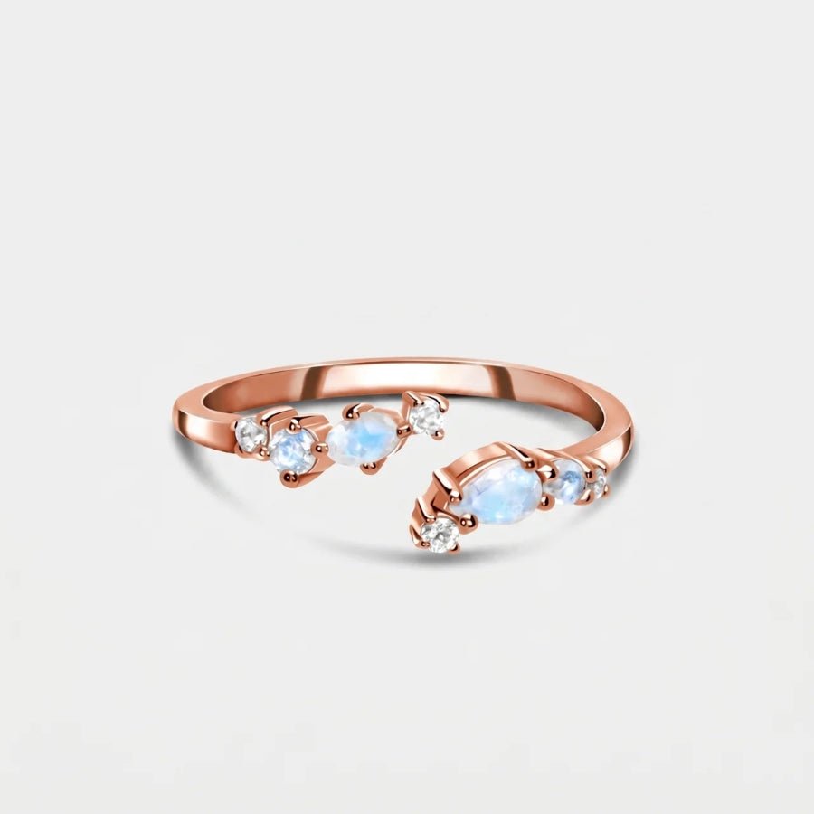 Moonstone Ring – Serpentine moonstone macro detail